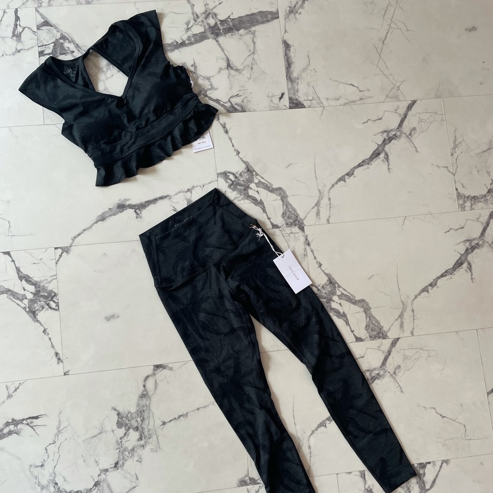 Tavi Noir Charcoal Palm Set
